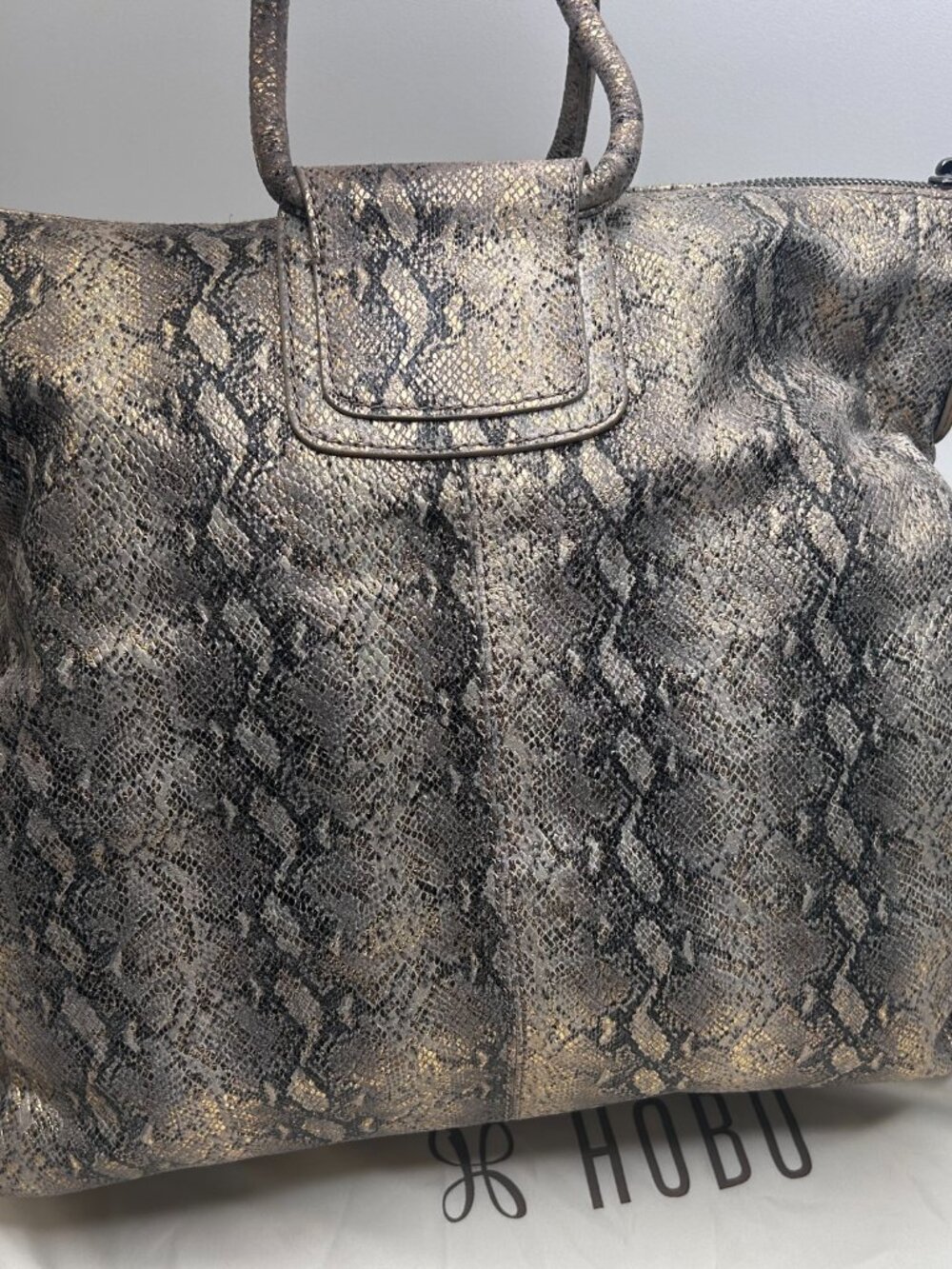 HOBO INTERNATIONAL Sheila Medium Satchel Crossbody Metallic Golden Snake Leather - Picture 11 of 11